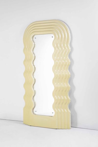 ETTORE SOTTSASS : Specchiera luminosa mod. Ultrafragola  - Asta Fine Design - Associazione Nazionale - Case d'Asta italiane