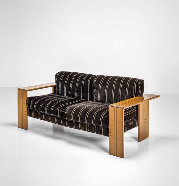AFRA E TOBIA SCARPA : Divano della serie Artona  - Asta Fine Design - Associazione Nazionale - Case d'Asta italiane