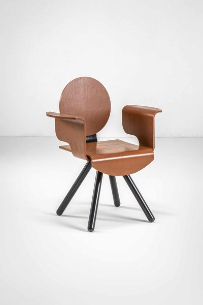 Seduta mod. August  - Asta Fine Design - Associazione Nazionale - Case d'Asta italiane