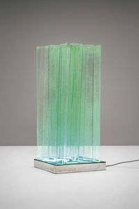 Gianfranco Fini : Lampada da tavolo mod. Spaziale  - Asta Fine Design - Associazione Nazionale - Case d'Asta italiane