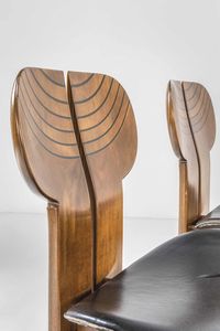 AFRA E TOBIA SCARPA : Cinque sedie mod. Africa della serie Artona  - Asta Fine Design - Associazione Nazionale - Case d'Asta italiane