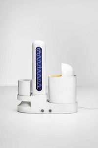 GAE AULENTI : Lampada da tavolo mod. Rimorchiatore  - Asta Fine Design - Associazione Nazionale - Case d'Asta italiane