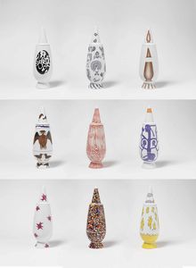 Alessandro Mendini per Alessi : Dieci vasi in ceramica smaltata  - Asta Fine Design - Associazione Nazionale - Case d'Asta italiane