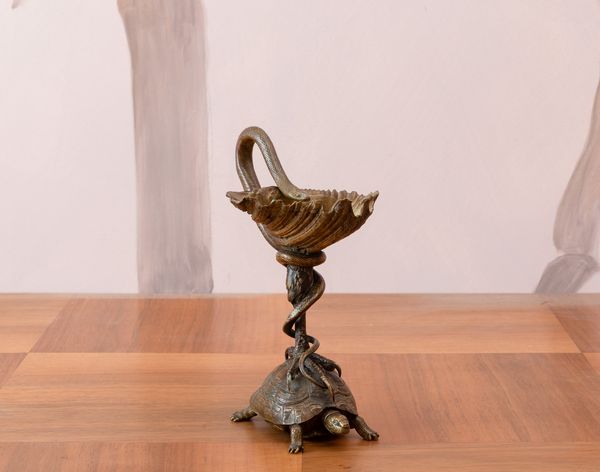 Alzata in bronzo. Fonditore del XIX-XX secolo  - Asta ECLECTICA, the home of designer Nicol Castellini Baldissera - Associazione Nazionale - Case d'Asta italiane