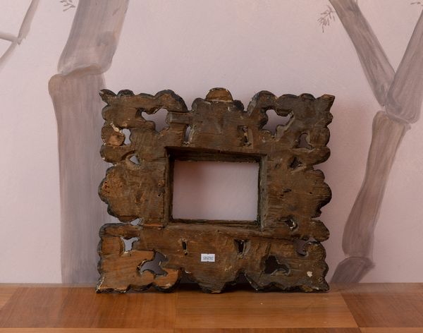 Piccola cornice in legno laccato e dorato. XVIII secolo  - Asta ECLECTICA, the home of designer Nicol Castellini Baldissera - Associazione Nazionale - Case d'Asta italiane