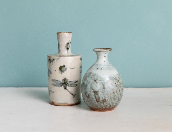 Due vasi diversi in grs invetriato. Giappone, XX secolo  - Asta ECLECTICA, the home of designer Nicol Castellini Baldissera - Associazione Nazionale - Case d'Asta italiane