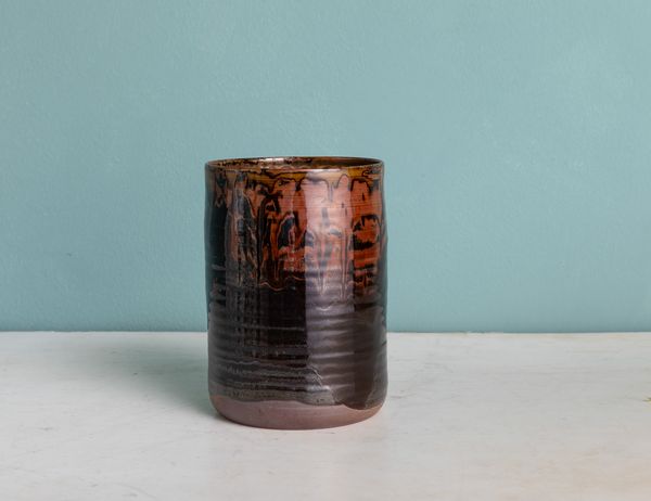 Takatori. Vaso in porcellana Tenmoku smaltata. Giappone, XX secolo  - Asta ECLECTICA, the home of designer Nicol� Castellini Baldissera - Associazione Nazionale - Case d'Asta italiane