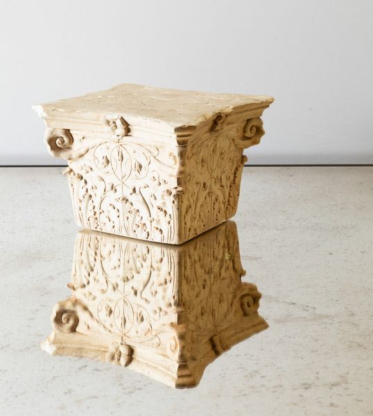 Modello di capitello corinzio in gesso. XX secolo  - Asta ECLECTICA, the home of designer Nicol Castellini Baldissera - Associazione Nazionale - Case d'Asta italiane