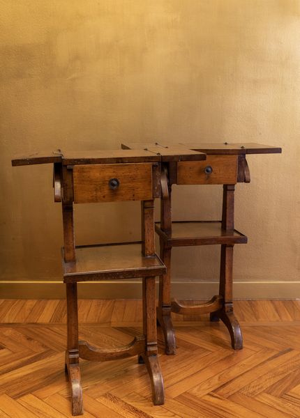 Coppia di tavolini in legno, elementi antichi  - Asta ECLECTICA, the home of designer Nicol Castellini Baldissera - Associazione Nazionale - Case d'Asta italiane