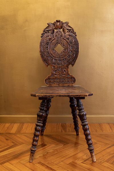 Coppia di sedie in legno intagliato. XX secolo  - Asta ECLECTICA, the home of designer Nicol Castellini Baldissera - Associazione Nazionale - Case d'Asta italiane