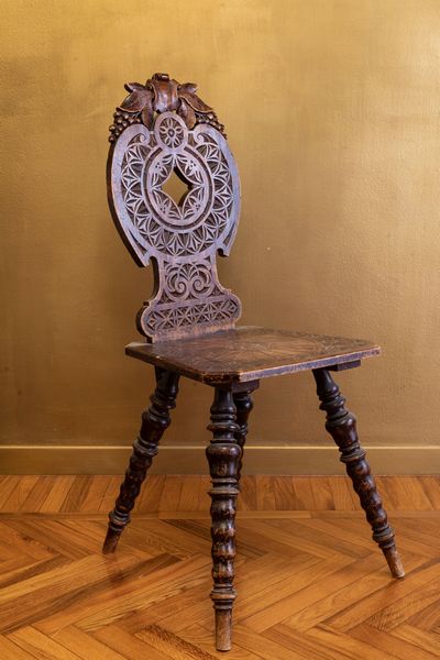 Coppia di sedie in legno intagliato. XX secolo  - Asta ECLECTICA, the home of designer Nicol Castellini Baldissera - Associazione Nazionale - Case d'Asta italiane