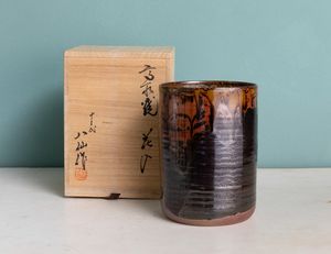 Takatori. Vaso in porcellana Tenmoku smaltata. Giappone, XX secolo  - Asta ECLECTICA, the home of designer Nicol� Castellini Baldissera - Associazione Nazionale - Case d'Asta italiane