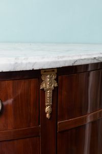 Commode demilune lastronata in mogano. Jean-Baptiste Gamichon, Francia, fine XVIII secolo  - Asta ECLECTICA, the home of designer Nicol� Castellini Baldissera - Associazione Nazionale - Case d'Asta italiane