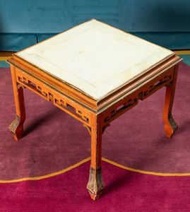 Tavolo basso in legno laccato. Cina, XX secolo  - Asta ECLECTICA, the home of designer Nicol Castellini Baldissera - Associazione Nazionale - Case d'Asta italiane