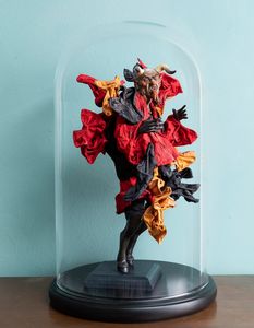 Figura di demone con vesti in seta. XX secolo  - Asta ECLECTICA, the home of designer Nicol Castellini Baldissera - Associazione Nazionale - Case d'Asta italiane