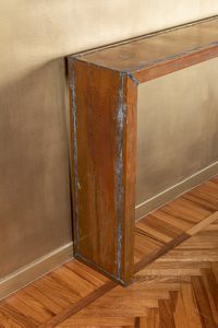 Consolle con struttura in rame e ottone. <BR>Prod. Italia, 1960 ca.  - Asta ECLECTICA, the home of designer Nicol Castellini Baldissera - Associazione Nazionale - Case d'Asta italiane