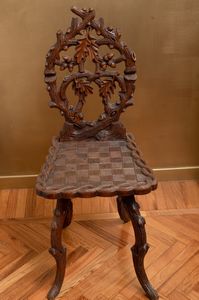 Coppia di sedie in legno intagliato. Germania, fine XIX secolo  - Asta ECLECTICA, the home of designer Nicol Castellini Baldissera - Associazione Nazionale - Case d'Asta italiane