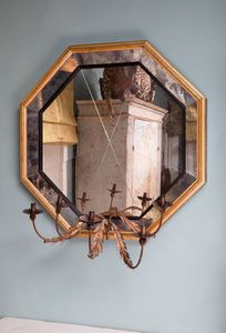 Coppia di specchiere di forma ottagonale. XX secolo  - Asta ECLECTICA, the home of designer Nicol Castellini Baldissera - Associazione Nazionale - Case d'Asta italiane