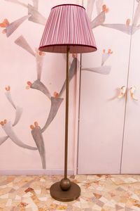 Lampada da terra in bronzo. XX secolo  - Asta ECLECTICA, the home of designer Nicol Castellini Baldissera - Associazione Nazionale - Case d'Asta italiane