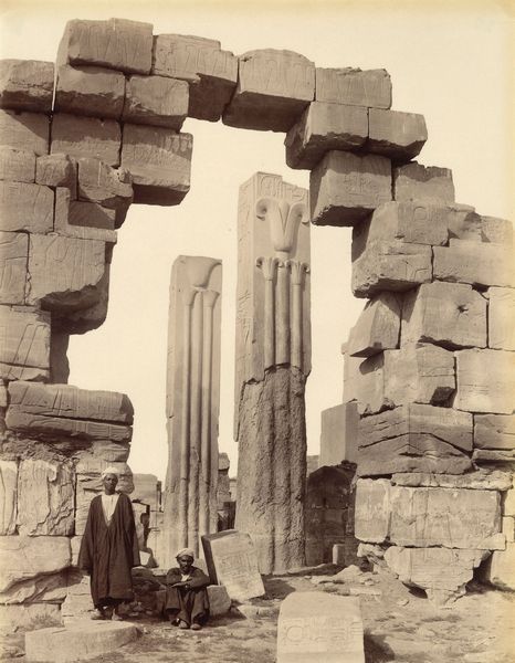 ,Antonio Beato : Karnak, Porte et Colonnes Lotus  - Asta Fotografia: Under 1K - Associazione Nazionale - Case d'Asta italiane