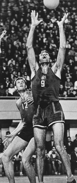 ,Lev Borodulin : Basketball Mosca  - Asta Fotografia: Under 1K - Associazione Nazionale - Case d'Asta italiane
