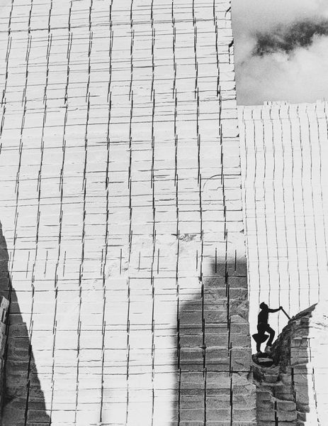 ,Fulvio Roiter : Cave di tufo a Favignana  - Asta Fotografia: Under 1K - Associazione Nazionale - Case d'Asta italiane