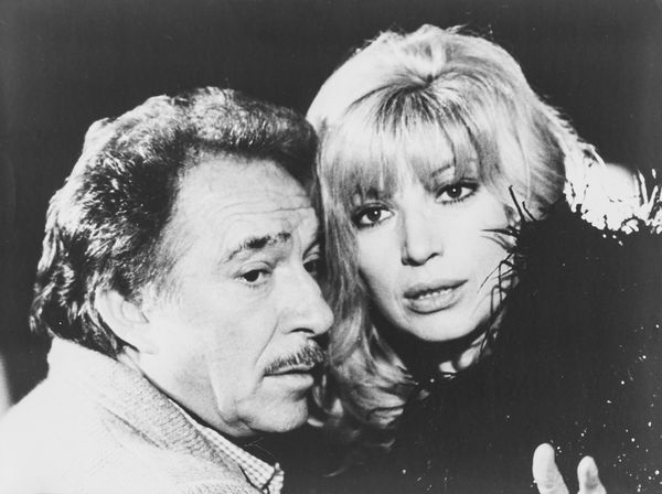 ,Anonimo : Ugo Tognazzi e Monica Vitti in L'anatra all'arancia  - Asta Fotografia: Under 1K - Associazione Nazionale - Case d'Asta italiane