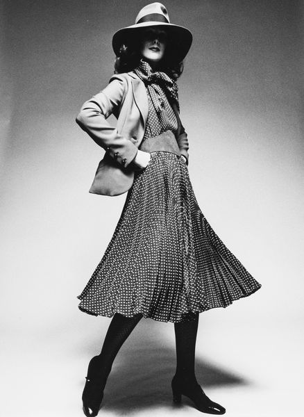 ,Bob Krieger : Moda, Valentino  - Asta Fotografia: Under 1K - Associazione Nazionale - Case d'Asta italiane