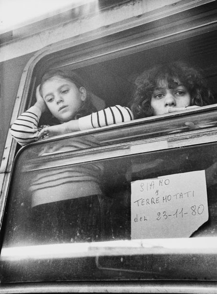 ,Libero De Cunzo : Napoli, terremotati  - Asta Fotografia: Under 1K - Associazione Nazionale - Case d'Asta italiane