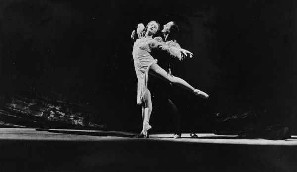 ,Max Vladimirovitch Alpert : Senza titolo (Romeo e Giulietta)  - Asta Fotografia: Under 1K - Associazione Nazionale - Case d'Asta italiane