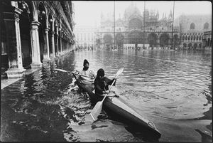 ,Dino Fracchia - Acqua alta a Venezia