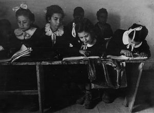 ,Federico Patellani - Senza titolo (Educazione rurale in Italia)