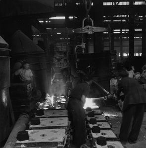 ,Mario De Biasi - Senza titolo (Fabbrica)