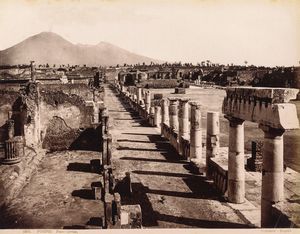 ,Giorgio Sommer : Pompei  - Asta Fotografia: Under 1K - Associazione Nazionale - Case d'Asta italiane