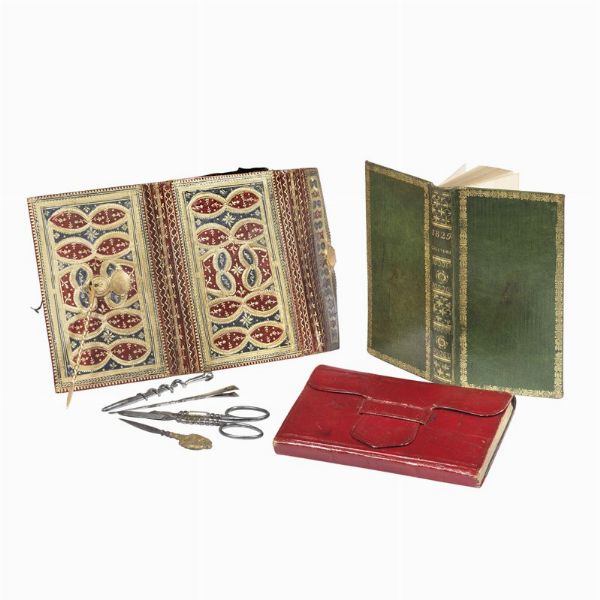 (Legature)   Lotto di 2 libretti e un set manicure in graziose legature. XIX secolo.  - Asta Libri, manoscritti e autografi - Associazione Nazionale - Case d'Asta italiane