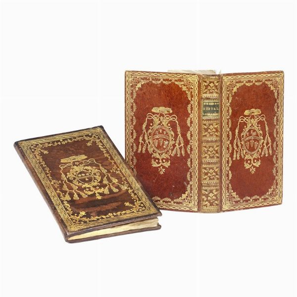 (Legature)   Lotto di 2 legature alle armi di prelato. XVIII secolo.  - Asta Libri, manoscritti e autografi - Associazione Nazionale - Case d'Asta italiane