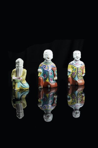 LOTTO TRE SCULTURE : Lotto di tre sculture raffigurante saggi  Cina  dinastia Qing  XVIII secolo. h cm 18x9 h cm 14x7 5 h cm 17x8  - Asta Arte Orientale - Associazione Nazionale - Case d'Asta italiane
