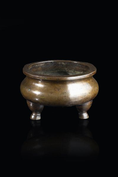 CENSER : Censer in bronzo  Cina  dinastia Qing  XVIII secolo. h cm 10 5x18  - Asta Arte Orientale - Associazione Nazionale - Case d'Asta italiane