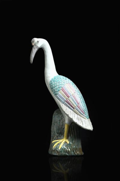 CRANE IN PORCELLANA : Crame in porcellana policroma  Cina  Compagnia delle Indie orientali  XIX secolo. h cm 41x23  - Asta Arte Orientale - Associazione Nazionale - Case d'Asta italiane