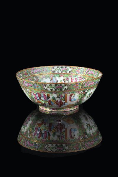 CIOTOLA IN PORCELLANA : Ciotola in porcellana Canton  XIX secolo. h cm 9x23  - Asta Arte Orientale - Associazione Nazionale - Case d'Asta italiane