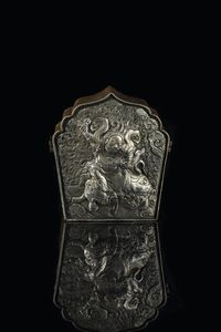 GHAU GAU - Ghau gau in rame e argento sbalzato  Tibet  XIX secolo.  h cm 17x15