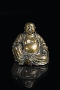 SCULTURA - Scultura in bronzo rappresentante Buddha seduto  Cina dinastia Qing  XVIII secolo. h cm 22x23