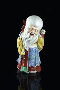 SAGGIO IN PORCELLANA - Saggio in porcellana policroma  Cina  XX secolo. h cm 35x17