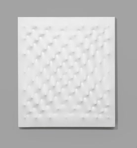 CASTELLANI ENRICO (1930 - 2017) - Superficie bianca.