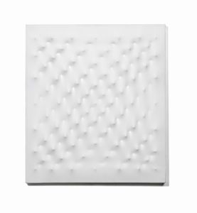 CASTELLANI ENRICO (1930 - 2017) : Superficie bianca.  - Asta Asta 368 | ARTE MODERNA E CONTEMPORANEA Tradizionale - Associazione Nazionale - Case d'Asta italiane