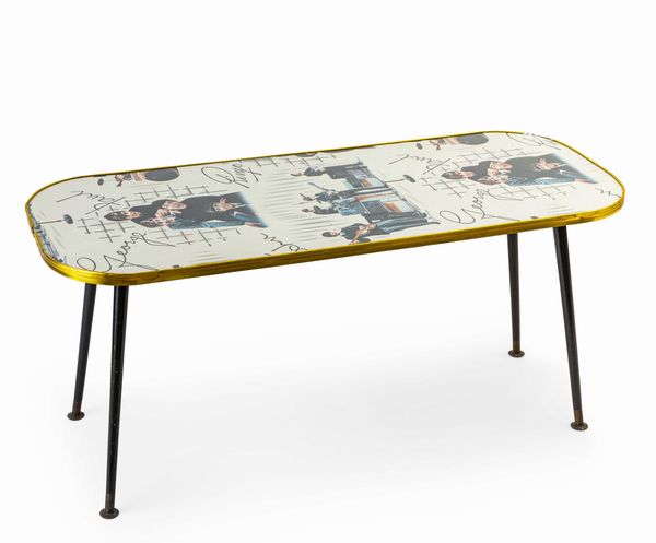 Anonimo : Tavolino da caff� Beatles  - Asta POP Culture and Comics - Associazione Nazionale - Case d'Asta italiane