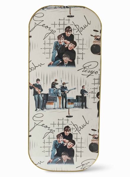 Anonimo : Tavolino da caff� Beatles  - Asta POP Culture and Comics - Associazione Nazionale - Case d'Asta italiane