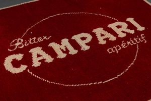 Anonimo : Tappeto Campari  - Asta POP Culture and Comics - Associazione Nazionale - Case d'Asta italiane