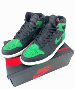 Nike : Sneakers Dunk Hi Retro  - Asta POP Culture and Comics - Associazione Nazionale - Case d'Asta italiane