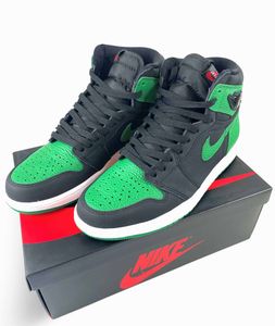 Nike : Sneakers Dunk Hi Retro  - Asta POP Culture and Comics - Associazione Nazionale - Case d'Asta italiane